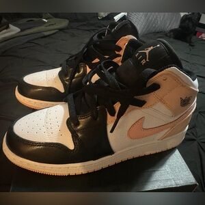 Air Jordan mid Black, pink and White Sneakers